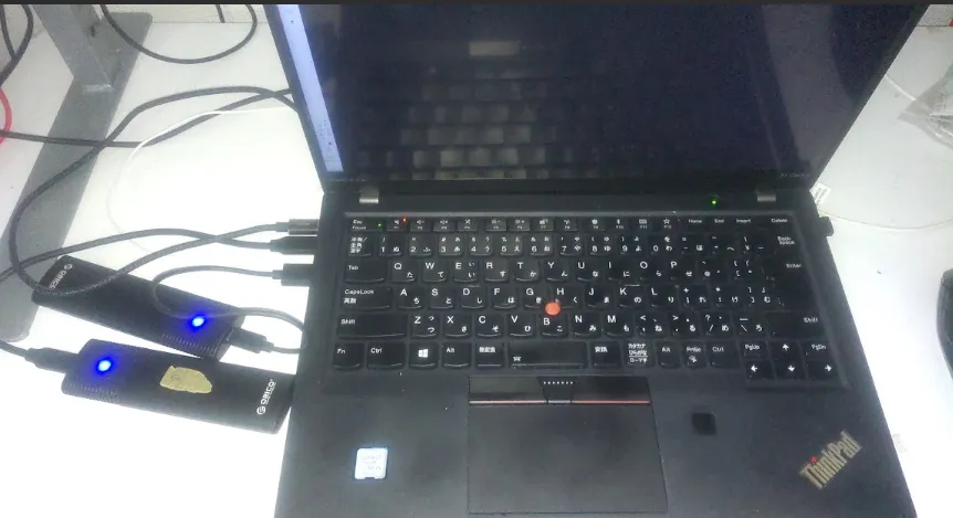 Thinkpad X1 Carbon 5代目を使用
