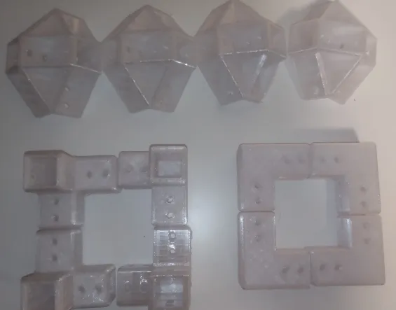 各パーツを並べた様子