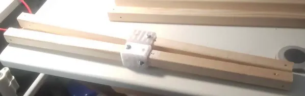 延長パーツを印刷し、ビス止め